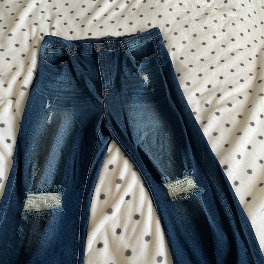 Risen brand Straight leg, distressed jeans size 2x.